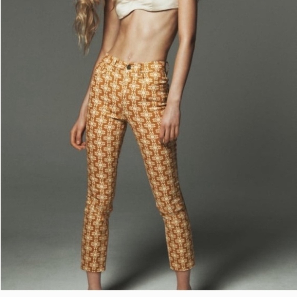 Zara Women's Abstract Flower Patterned Jeans